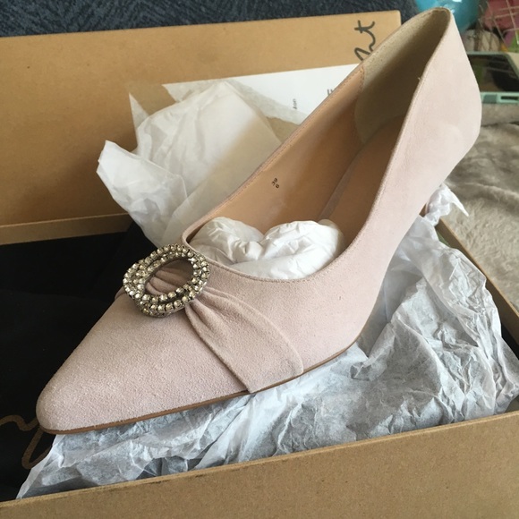 Phase Eight shoes & clutch - Picture 2 of 5